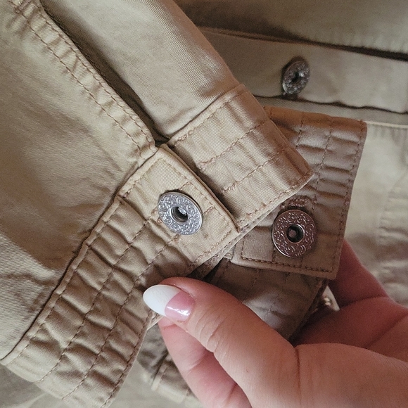 Chicos floral applique tan utility jacket size xl - Picture 4 of 16